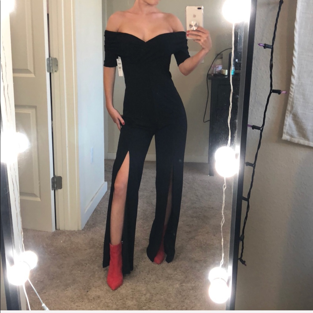 Black Guess Jumpsuit! New with Tags!